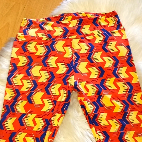 LulaRoe Printed Leggings- T&C-#1559+ - Picture 2 of 10